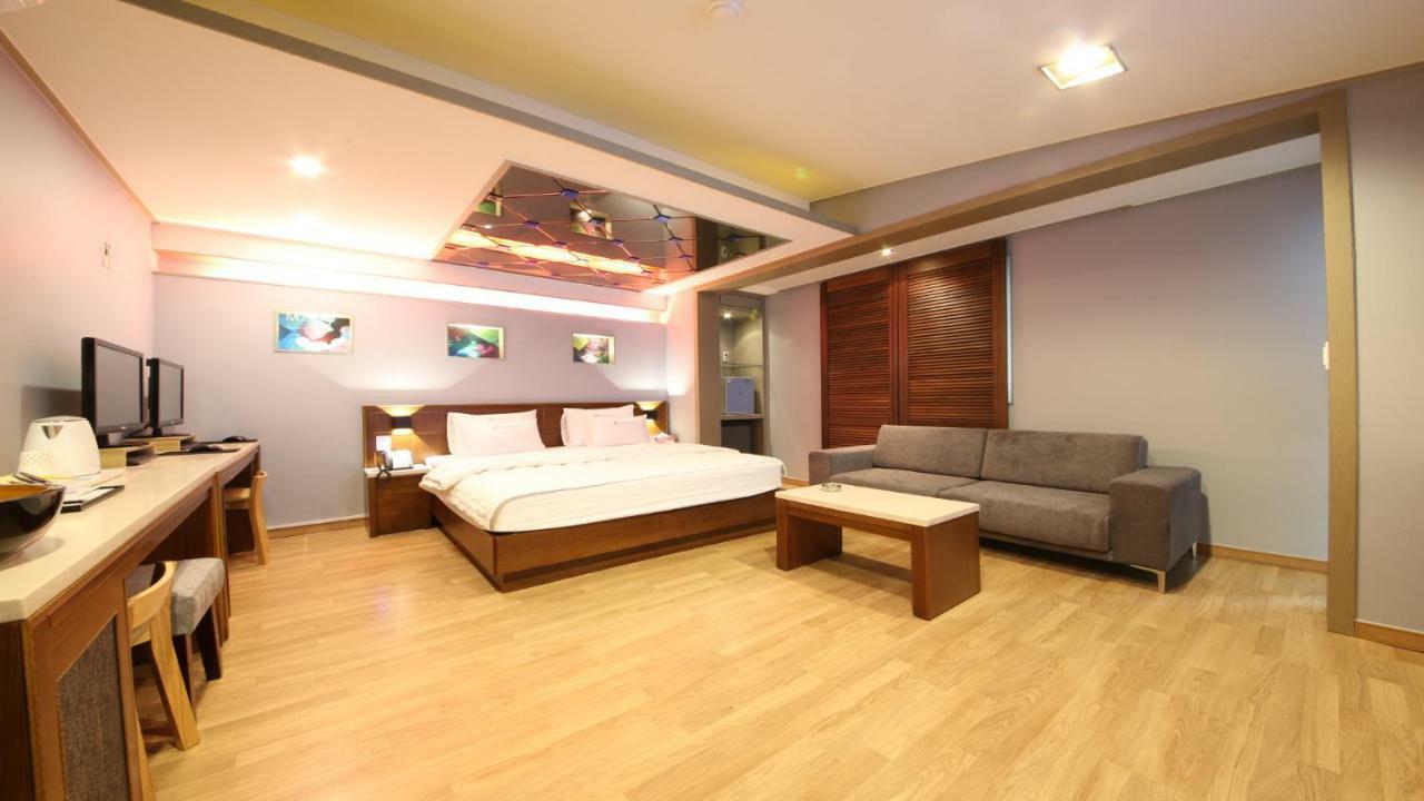 Hotel Palace Pohang Exteriör bild