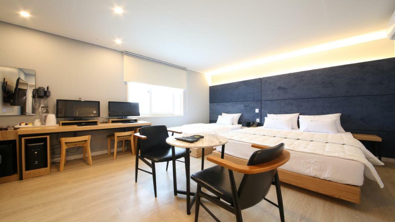 Hotel Palace Pohang Exteriör bild